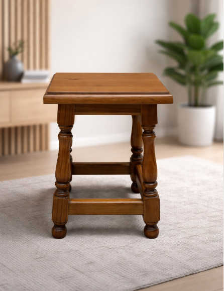 010-311N   Taburete torneado